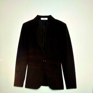BR Relaxed black blazer